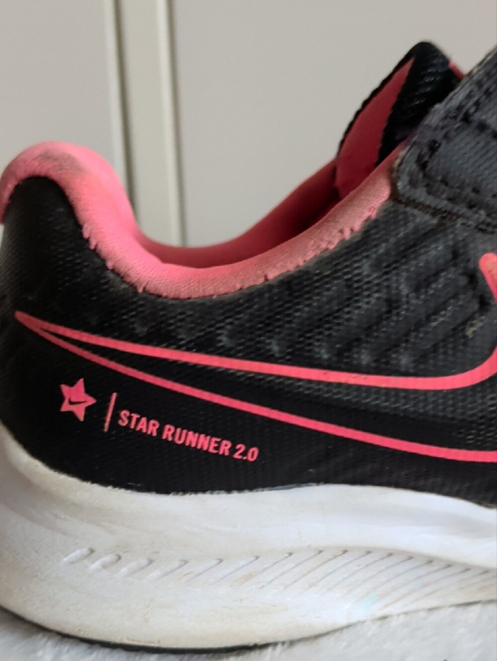 Nike Kids Black and Pink Hook-and-Loop Athletic Sneakers - Picture 14 of 16